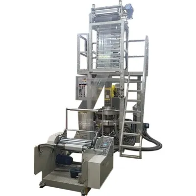 Miniaturowa i kompaktowa wytłaczarka do folii rozdmuchowej